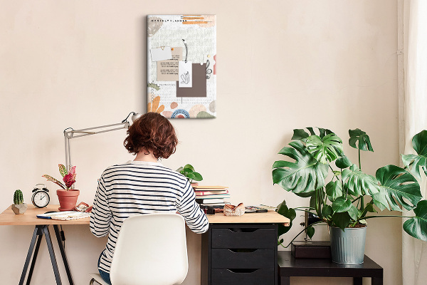 Tablica korkowa na ścianę Kolorowy planner miesięczny z abstrakcyjnymi kształtami