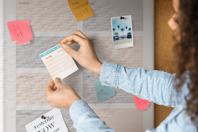Korkowa tablica Planer tygodniowy z kolorowymi sekcjami