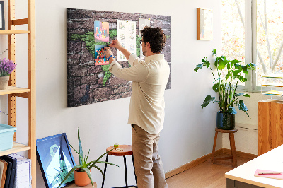 Tablica korkowa ozdobna Zielona mapa świata na kamiennej ścianie