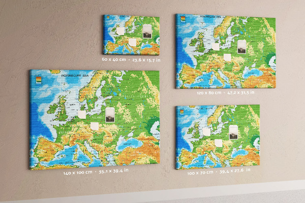 Tablica korkowa Mapa Europy z oznaczeniami geograficznymi.