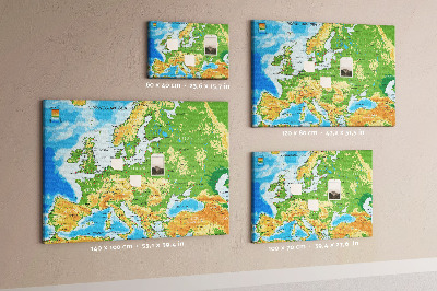 Tablica korkowa Mapa Europy z oznaczeniami geograficznymi.