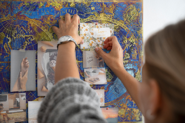 Tablica korkowa ozdobna Starożytna mapa świata w bogatej kolorystyce