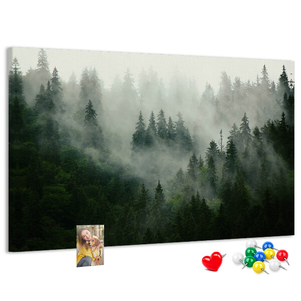 Tablica korkowa Zamglony las w tajemniczej atmosferze.