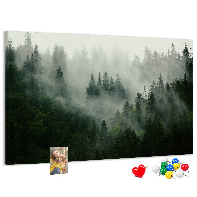 Tablica korkowa Zamglony las w tajemniczej atmosferze.