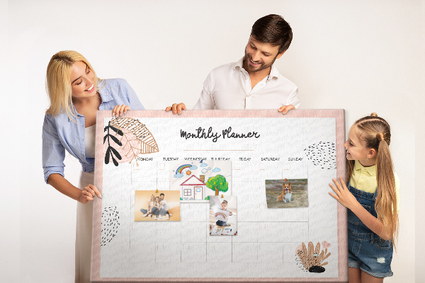 Tablica korkowa Stylowy planner miesięczny z roślinnymi akcentami