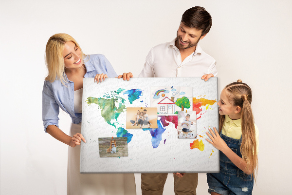 Tablica korkowa ozdobna Kolorowa mapa świata w akwareli