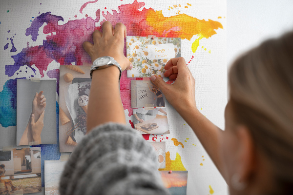 Tablica korkowa ozdobna Kolorowa mapa świata w akwareli