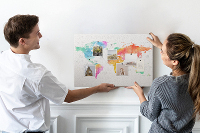 Tablica korkowa z nadrukiem Kolorowa mapa świata w akwareli.