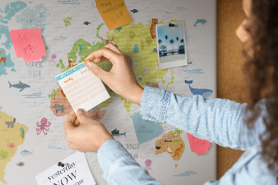 Tablica korkowa ozdobna Mapa świata z ilustracjami zwierząt.