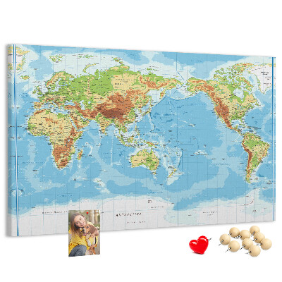 Tablica korkowa Mapa świata z kolorowymi kontynentami.