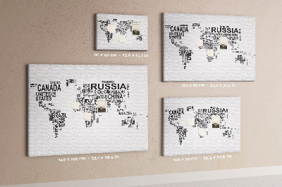 Tablica korkowa Mapa świata z nazwami krajów.