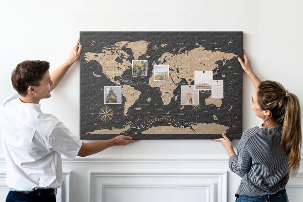 Tablica korkowa Czarna mapa świata z złotymi akcentami