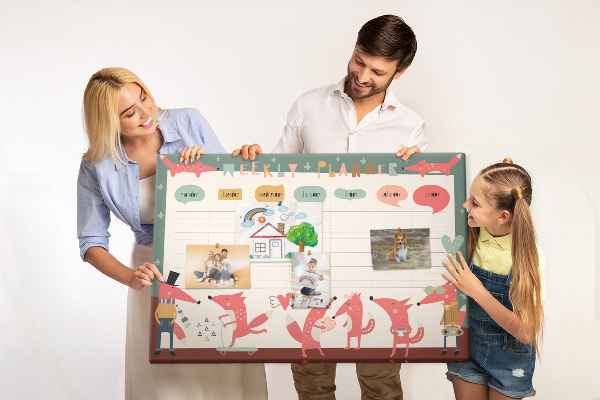 Tablica korkowa z nadrukiem Zwierzęta w stylu retro na plannerze tygodniowym