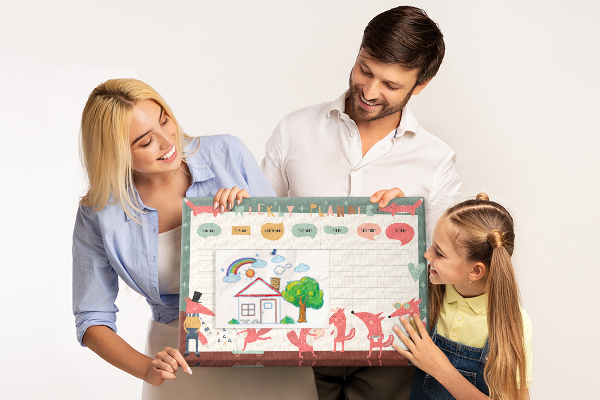 Tablica korkowa z nadrukiem Zwierzęta w stylu retro na plannerze tygodniowym