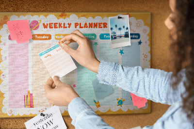 Tablica korkowa z nadrukiem Kolorowy planner tygodniowy z motywami szkolnymi