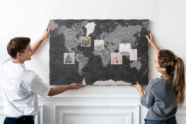 Tablica korkowa Czarna mapa świata z konturami krajów