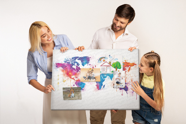 Tablica korkowa Kolorowa mapa świata w akwareli
