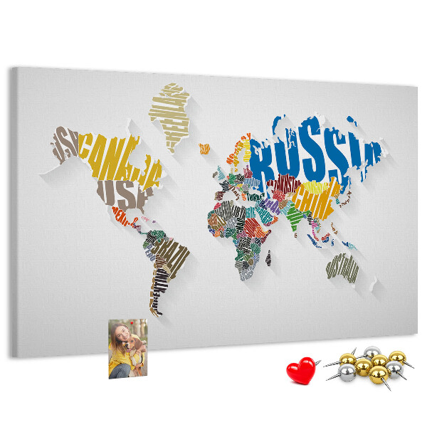 Tablica korkowa Kolorowa mapa świata z nazwami krajów
