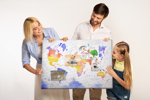 Tablica korkowa Kolorowa mapa świata w akwarelowym stylu
