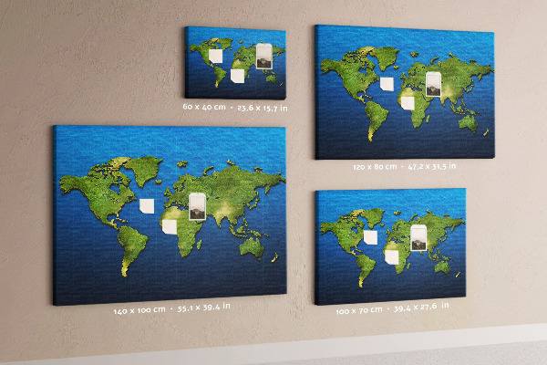 Tablica korkowa Zielona mapa świata na tle oceanu