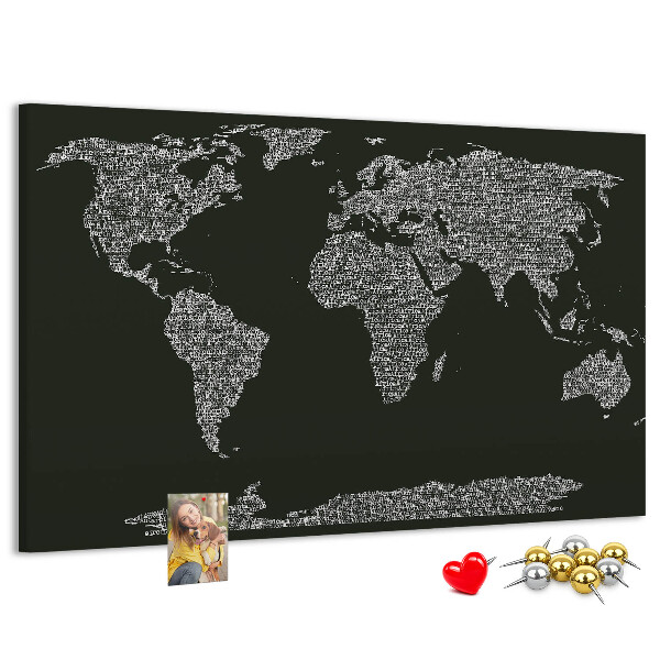 Tablica korkowa z nadrukiem Mapa świata w formie tekstu.