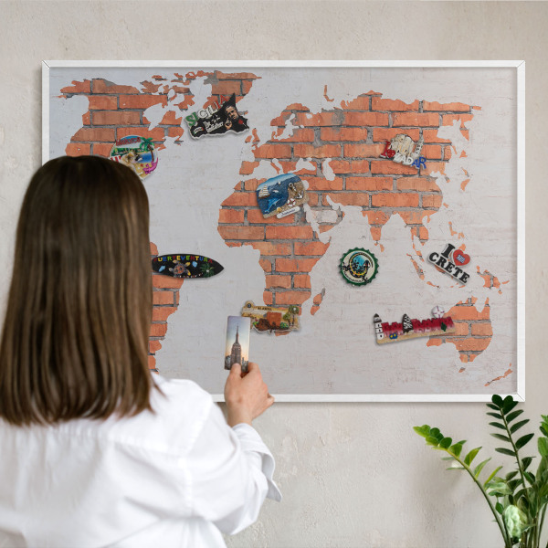 Tablica magnetyczna na magnesy biała rama Ceglana mapa
