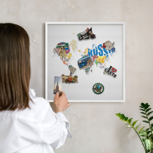 Tablica na magnesy z podróży biała rama Kolorowa mapa