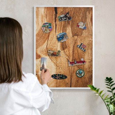 Tablica do magnesów w białej ramie Drewno naturalne