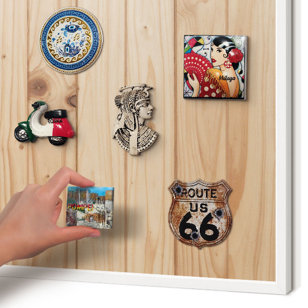 Tablica na magnesy z podróży biała rama Drewniany wzór