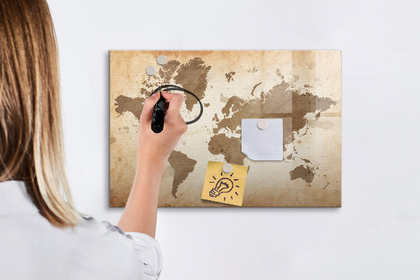 Tablica magnetyczna z pisakiem Mapa świata z miejscami na zdjęcia