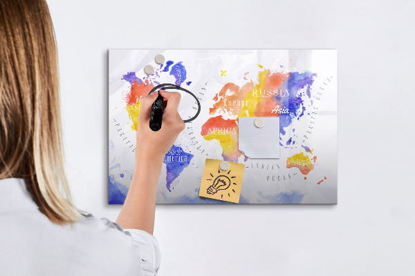 Tablica magnetyczna z pisakiem Kolorowa mapa świata z zdjęciami