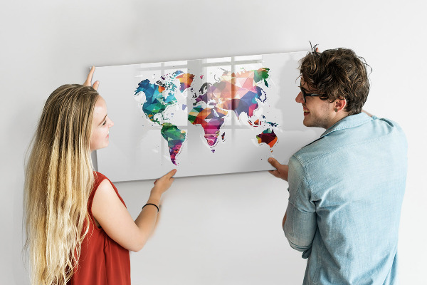 Tablica magnetyczna z pisakiem Kolorowa mapa świata z zdjęciami