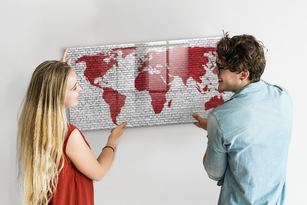 Tablica magnetyczna z pisakiem Mapa świata z miejscami do zdjęć