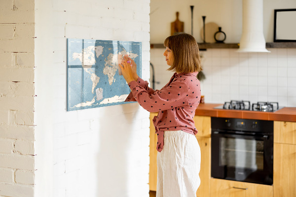 Tablica magnetyczna z pisakiem Mapa świata z osobistymi wspomnieniami
