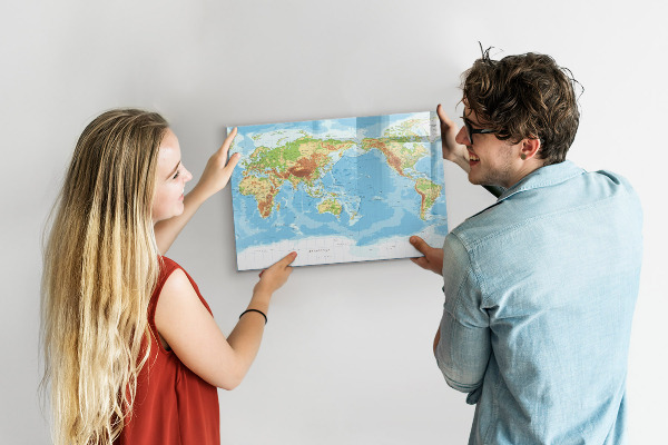 Tablica do rysowania magnetyczna Mapa świata z zdjęciami i akcesoriami