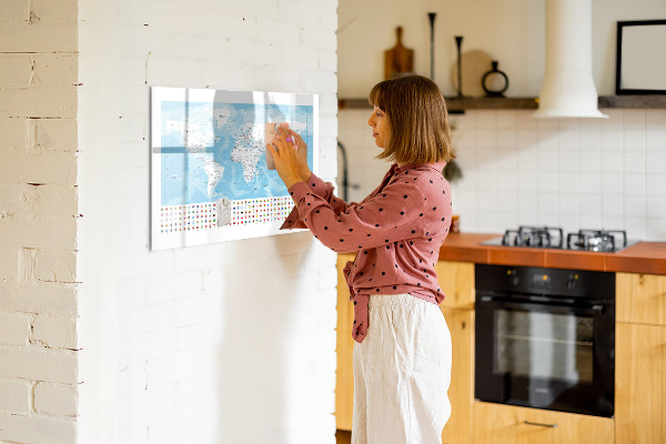 Tablica do rysowania magnetyczna Mapa świata z miejscami do oznaczenia