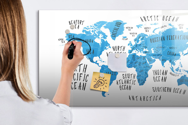 Tablica magnetyczna z pisakiem Mapa świata do personalizacji zdjęć
