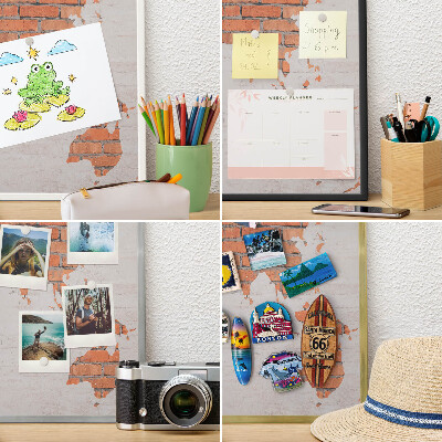 Tablica do magnesów w czarnej ramie Ceglana mapa