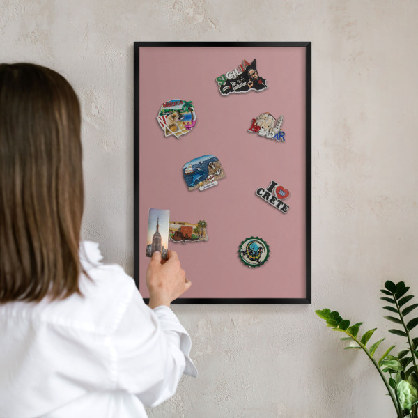 Ozdobna tablica na magnesy w czarnej ramie Pastelowy zgaszony róż