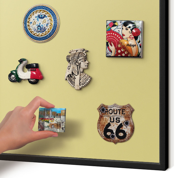 Tablica do magnesów w czarnej ramie Żółć vintage