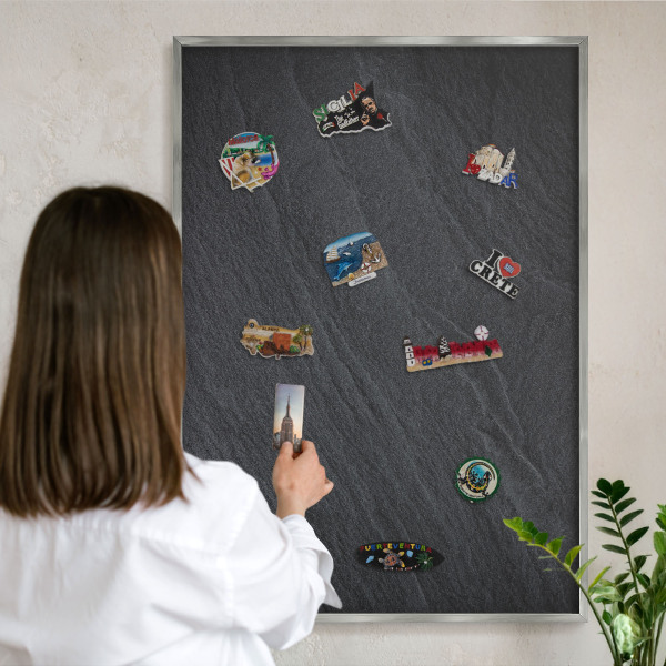 Tablica na ścianę na magnesy w srebrnej ramie Szara tekstura