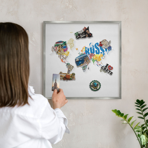 Tablica na ścianę na magnesy w srebrnej ramie Kolorowa mapa