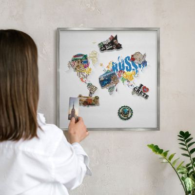Tablica na ścianę na magnesy w srebrnej ramie Kolorowa mapa