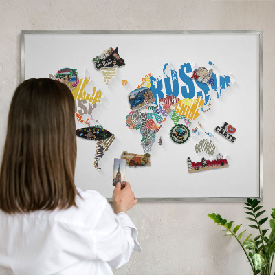 Tablica na ścianę na magnesy w srebrnej ramie Kolorowa mapa