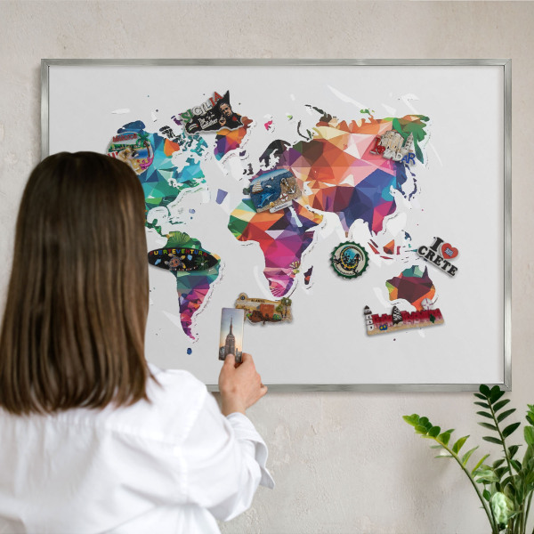 Tablica metalowa na magnesy srebrna rama Mapa świata