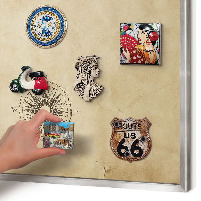 Tablica na ścianę na magnesy w srebrnej ramie Róża wiatrów