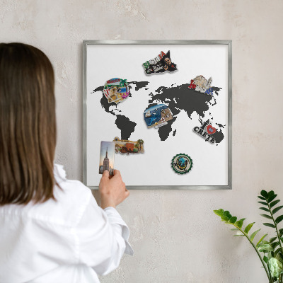 Tablica na ścianę na magnesy w srebrnej ramie Mapa świata