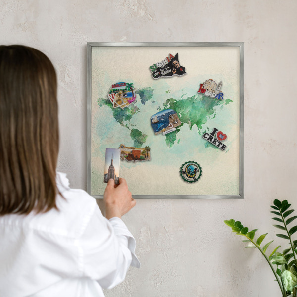 Tablica metalowa na magnesy srebrna rama Mapa świata