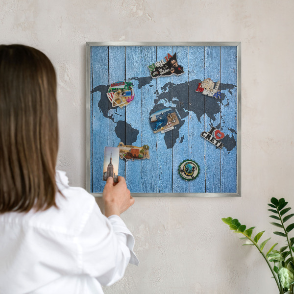 Tablica metalowa na magnesy srebrna rama Mapa świata