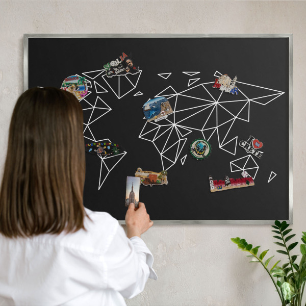 Tablica metalowa na magnesy srebrna rama Mapa świata